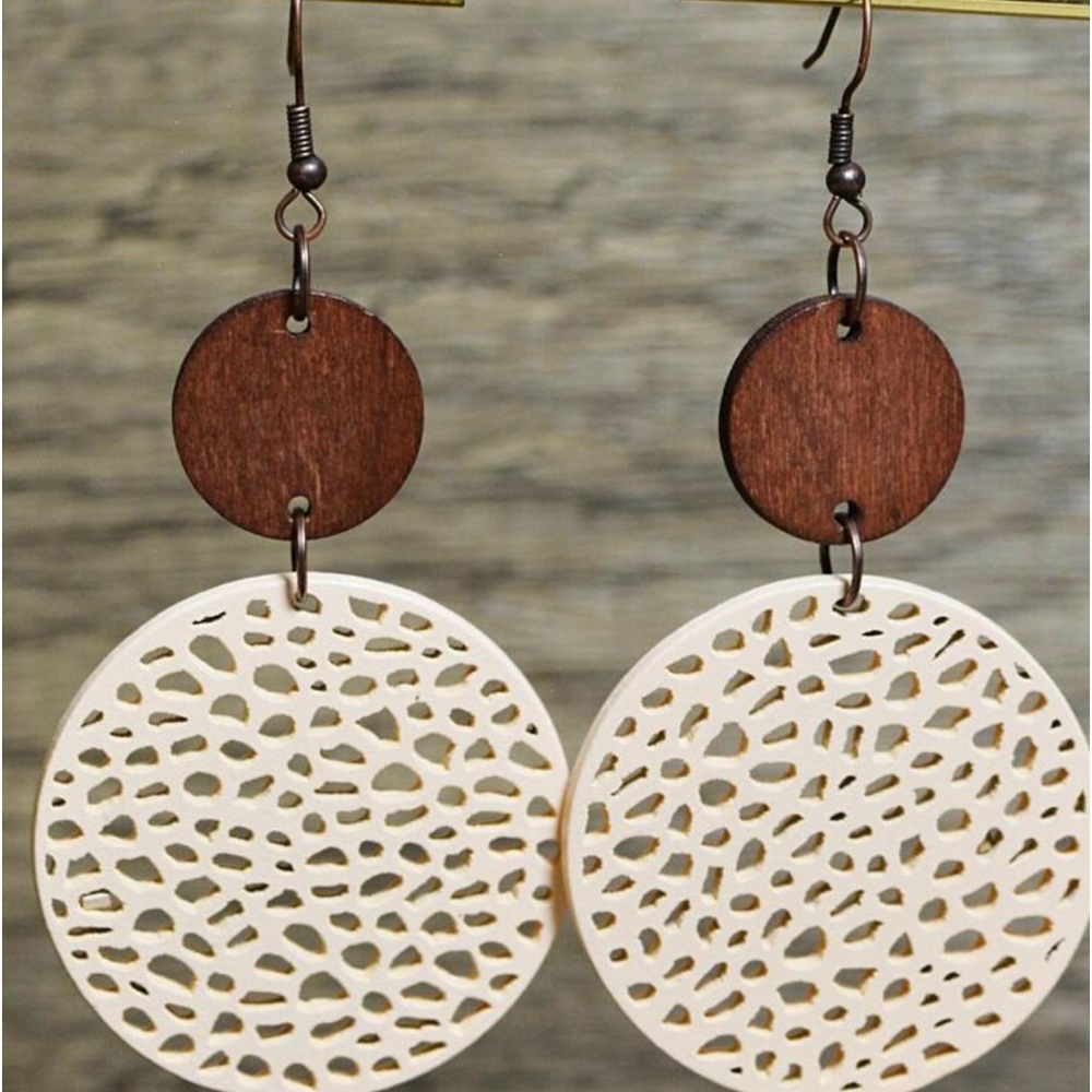 Cream colored circle drop earrings